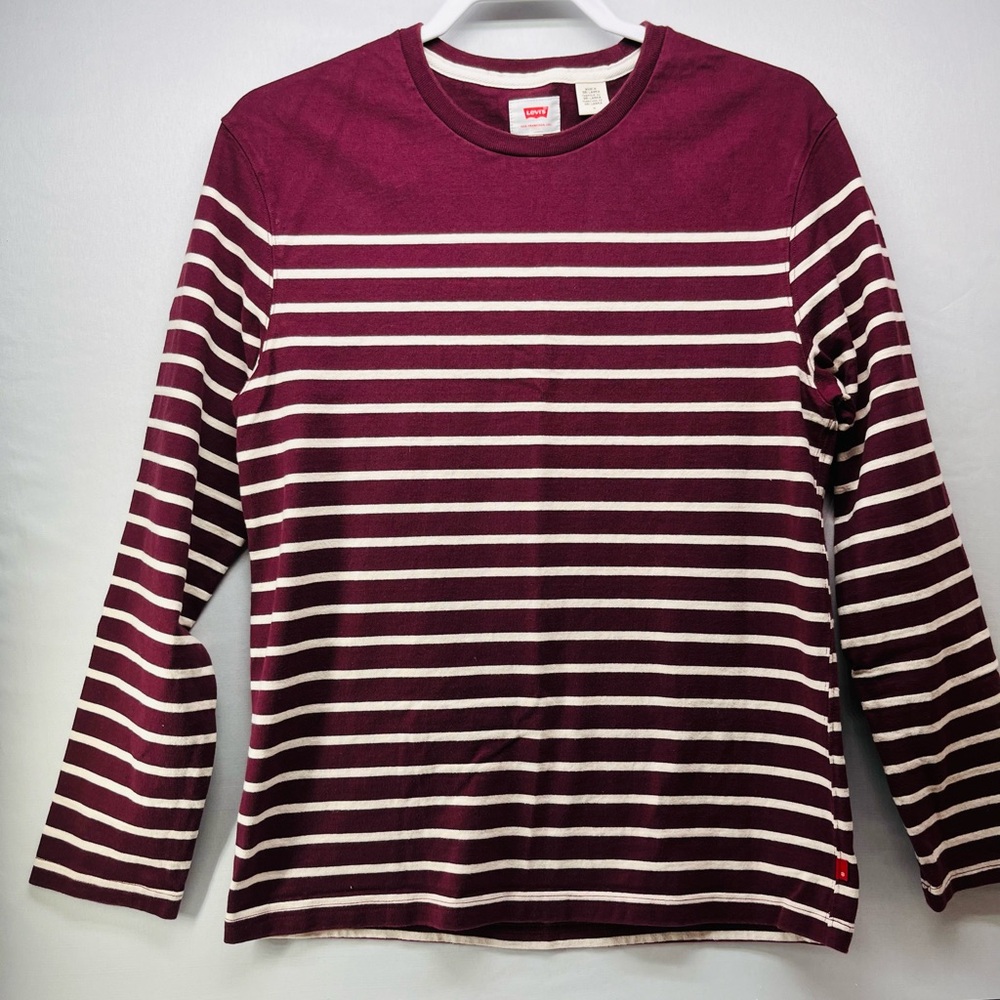 Levi's Maroon Crew‎ Neck Shirt